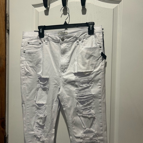 American Bazi White Distressed Skinny Jeans NWT - Picture 6 of 10